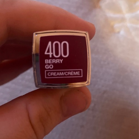 Maybelline lipstick - Picture 2 of 3
